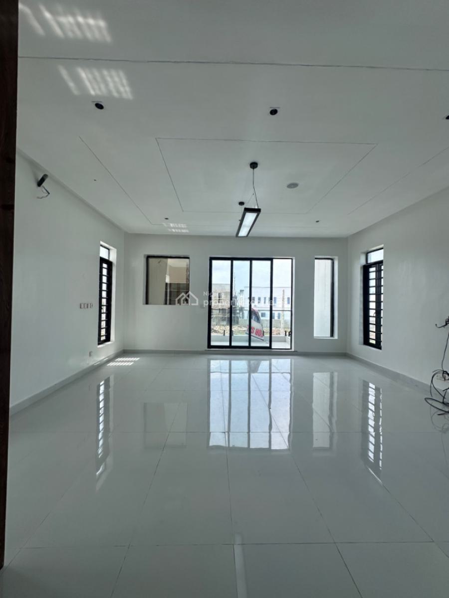 Beautiful Family House with Swimming Pool, Orchid Road By Chevron, Lekki, Lagos, Detached Duplex for Sale