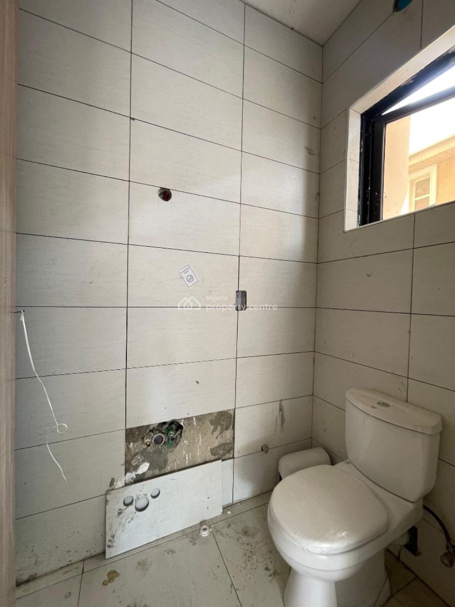 Beautiful 2 Bedroom Apartment at Lekki Phase 1, Lekki Phase 1, Lekki, Lagos, Flat / Apartment for Sale