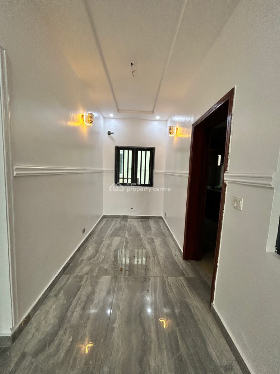 Neatly Built 2 Bedroom Apartment in a Gated Estate [downstairs], Ikate, Lekki Phase 1, Lekki, Lagos, Terraced Duplex for Rent