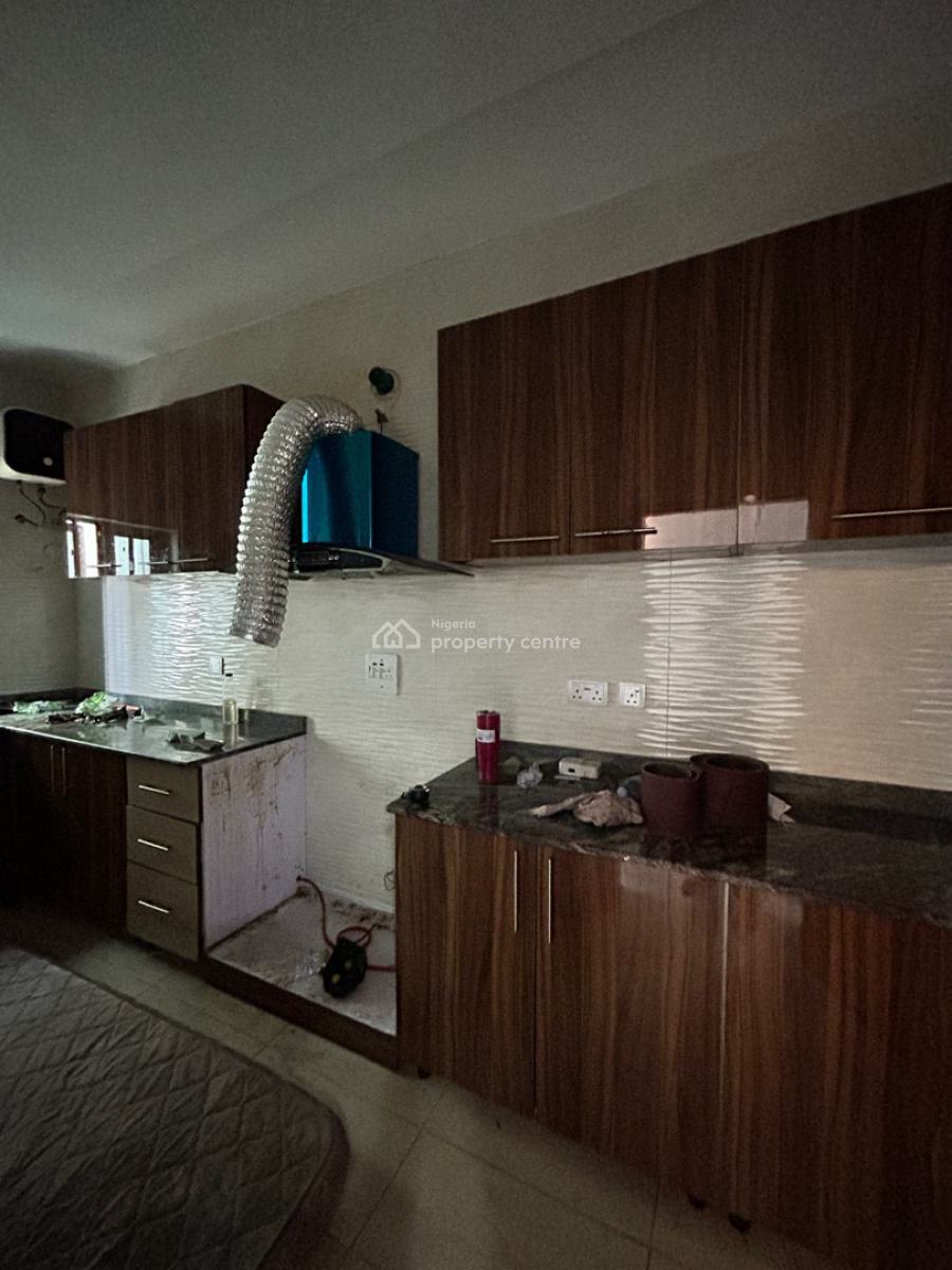 Neatly Built 2 Bedroom Apartment in a Gated Estate [downstairs], Ikate, Lekki Phase 1, Lekki, Lagos, Terraced Duplex for Rent