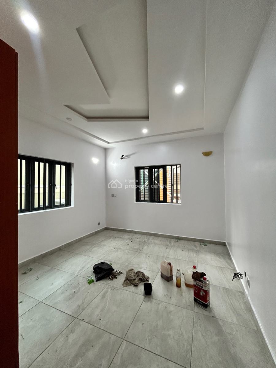Neatly Built 2 Bedroom Apartment in a Gated Estate [downstairs], Ikate, Lekki Phase 1, Lekki, Lagos, Terraced Duplex for Rent