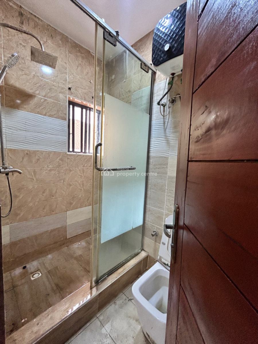 Neatly Built 2 Bedroom Apartment in a Gated Estate [downstairs], Ikate, Lekki Phase 1, Lekki, Lagos, Terraced Duplex for Rent