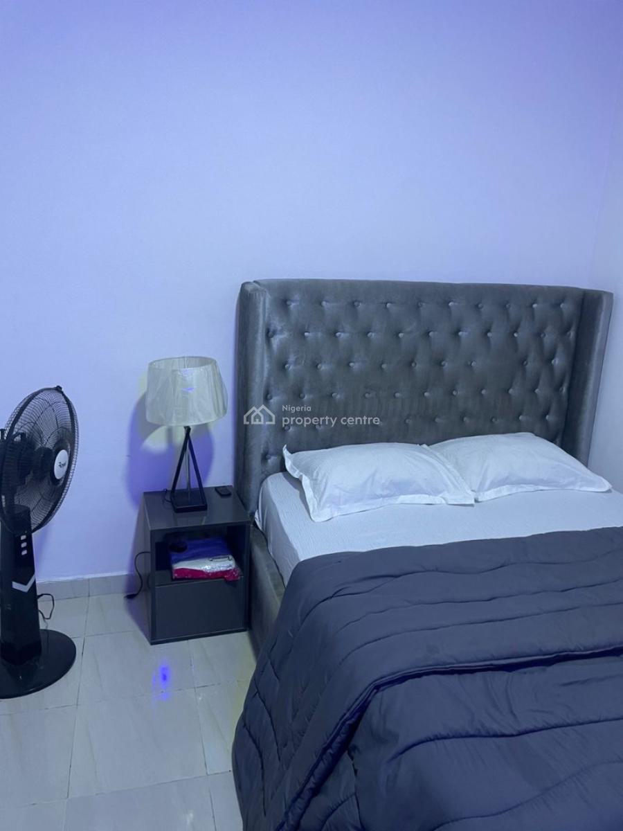 2 Bedroom Apartment, Ikota, Lekki, Lagos, Flat / Apartment Short Let
