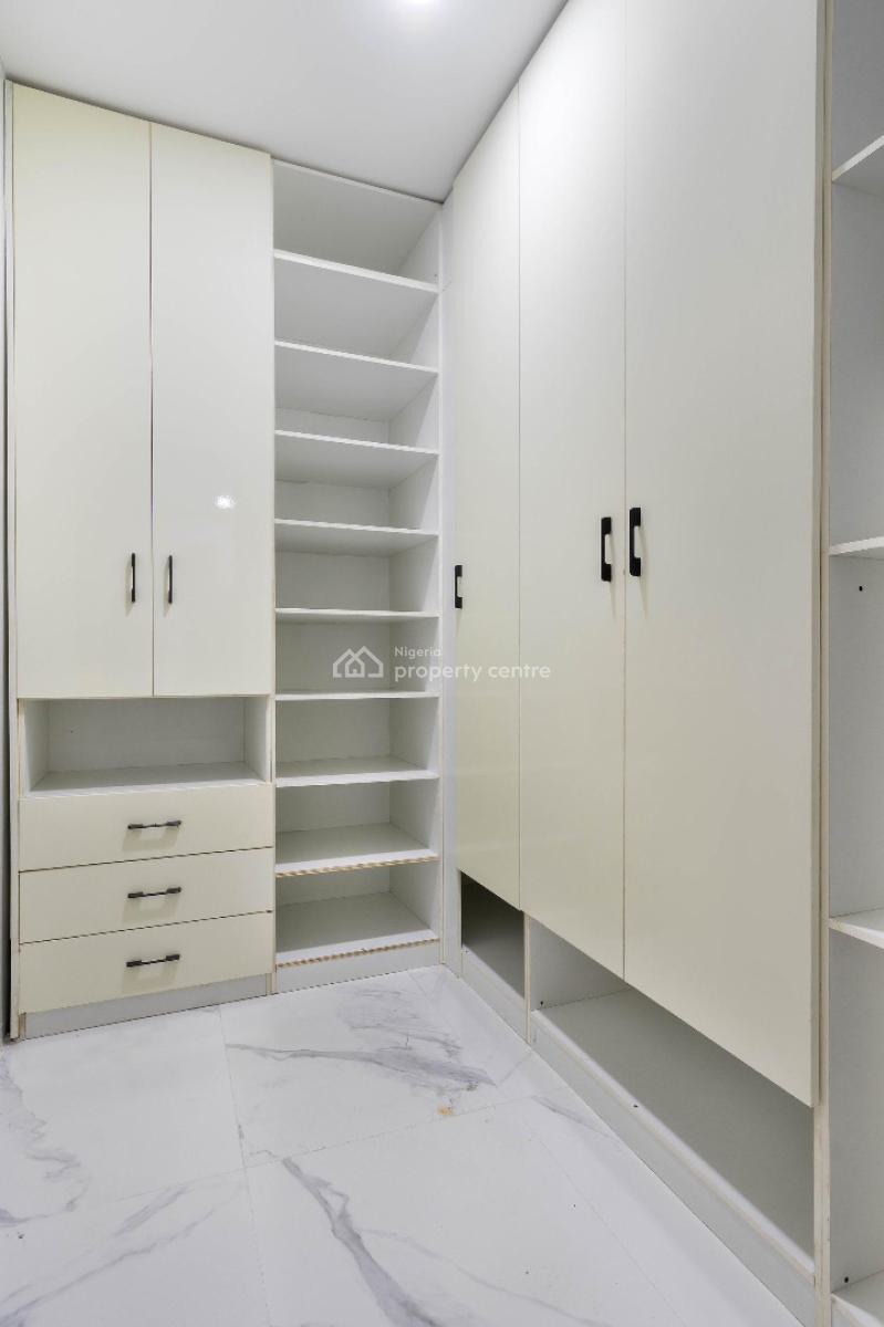 2 Bedroom Apartment, Lekki Phase 1, Lekki, Lagos, Flat / Apartment Short Let