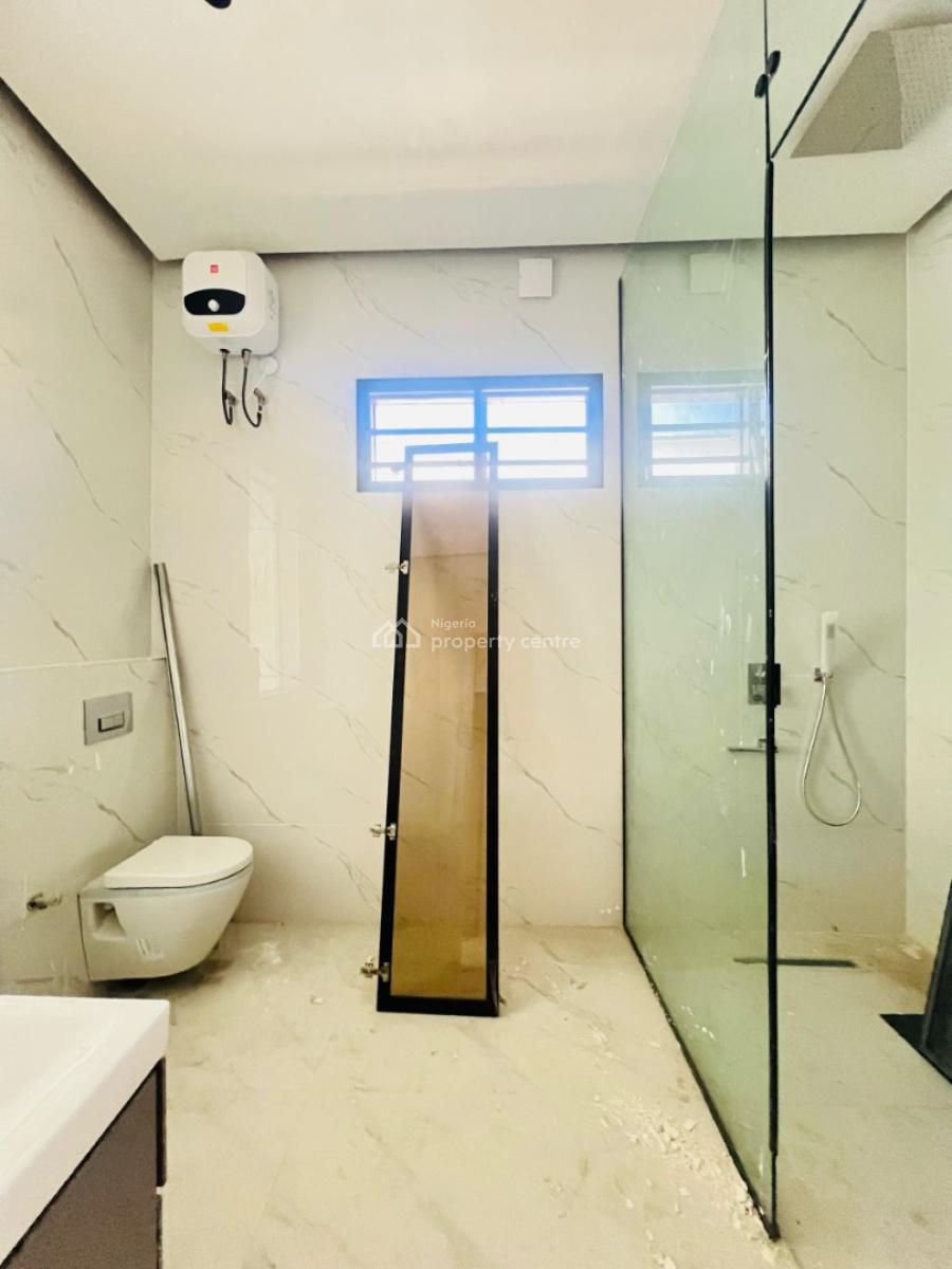 Well Constructed 4 Bedroom Penthouse  Plus Study Room, Elevator and Bq, Oniru, Victoria Island (vi), Lagos, Block of Flats for Sale