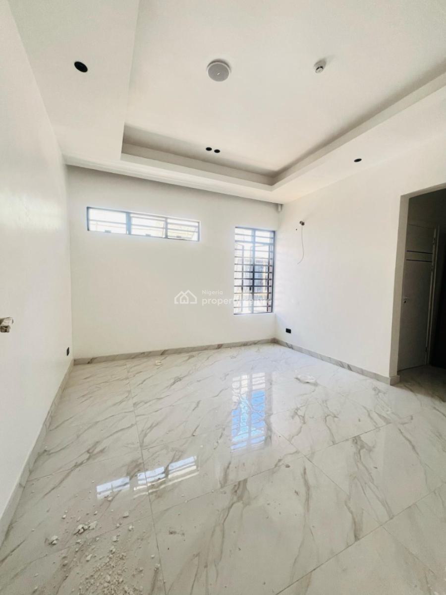 Well Constructed 4 Bedroom Penthouse  Plus Study Room, Elevator and Bq, Oniru, Victoria Island (vi), Lagos, Block of Flats for Sale