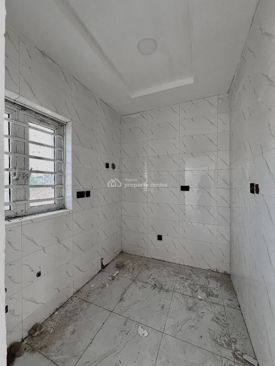 Lovely 2 Bedroom Apartment with a Bq, Ikate, Lekki, Lagos, Block of Flats for Sale