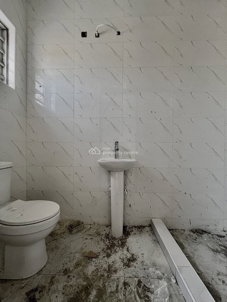 Lovely 2 Bedroom Apartment with a Bq, Ikate, Lekki, Lagos, Block of Flats for Sale