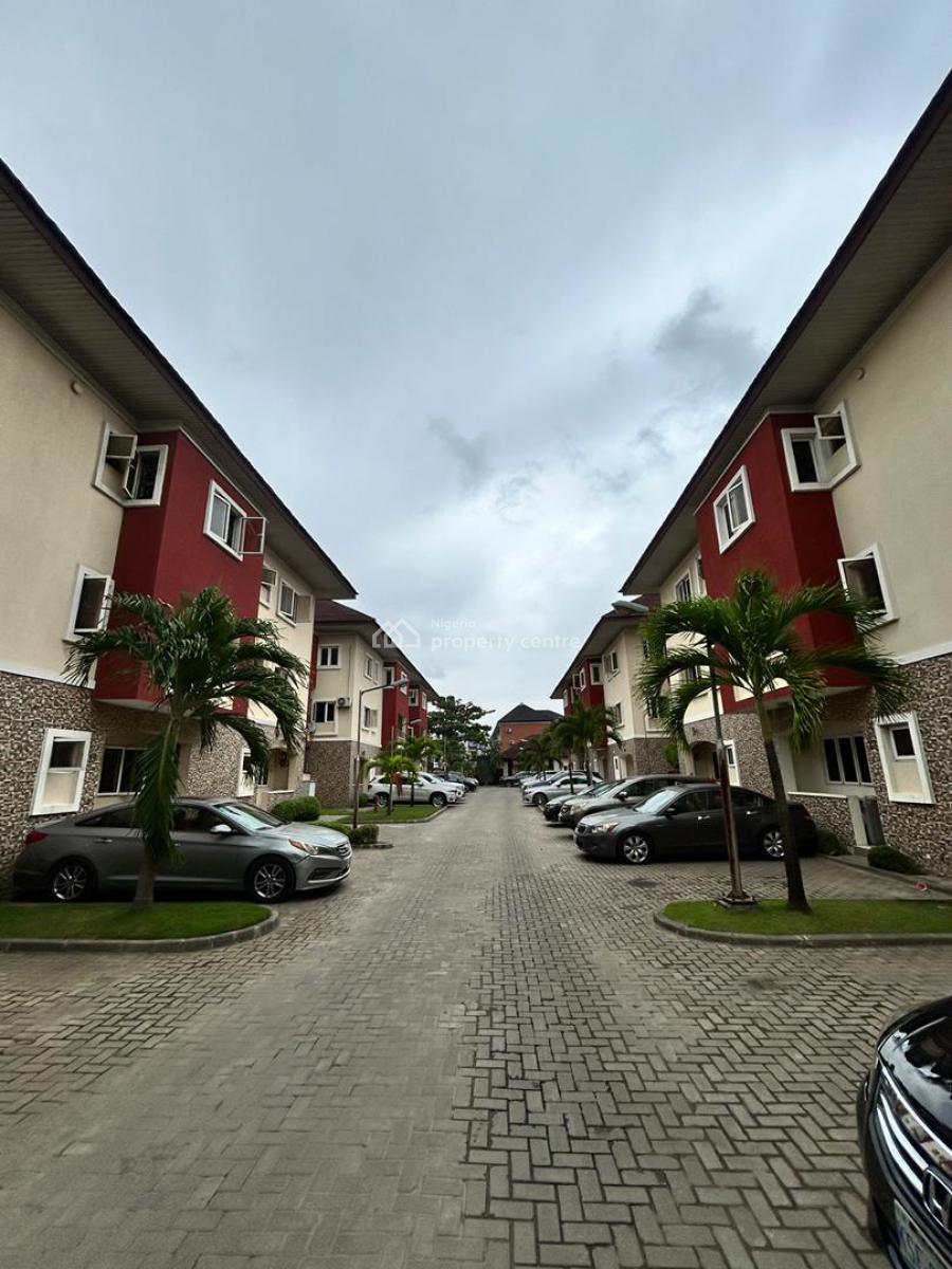 3 Bedroom Terrace Duplex in a Private and Gated Serviced Estate, Osapa, Lekki, Lagos, Terraced Duplex for Sale