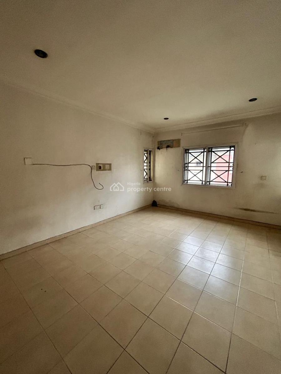 3 Bedroom Terrace Duplex in a Private and Gated Serviced Estate, Osapa, Lekki, Lagos, Terraced Duplex for Sale