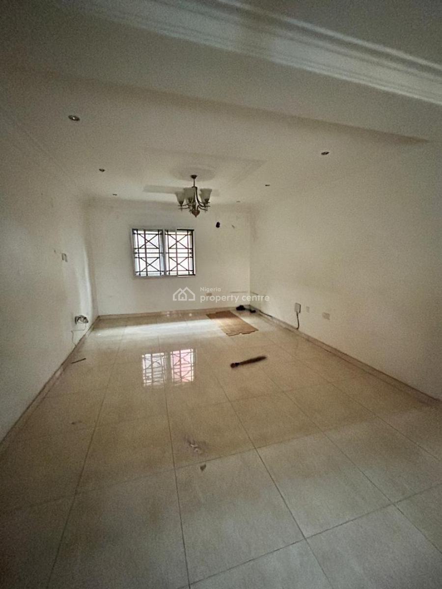 3 Bedroom Terrace Duplex in a Private and Gated Serviced Estate, Osapa, Lekki, Lagos, Terraced Duplex for Sale