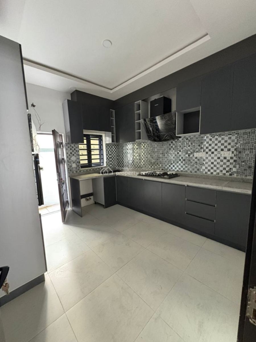 4bedroom Terrace Duplex, Ologolo, Lekki, Lagos, Terraced Duplex for Rent