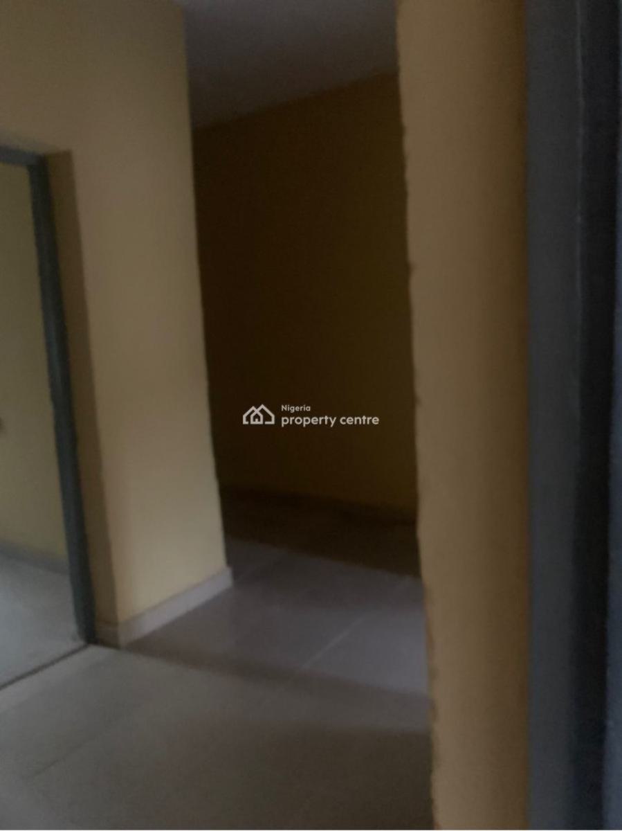 2bedroom Apartment Available Looking for a Spacious and Accessible, Lateef Onigemo, Ifako, Gbagada, Lagos, Flat / Apartment for Rent