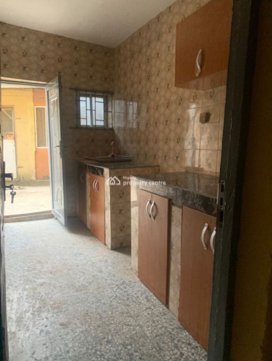 2bedroom Apartment Available Looking for a Spacious and Accessible, Lateef Onigemo, Ifako, Gbagada, Lagos, Flat / Apartment for Rent