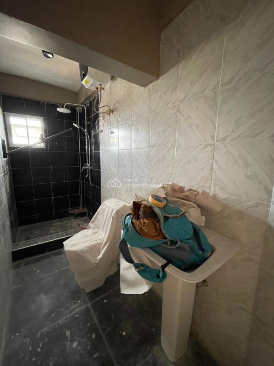 Eye Catchy Built 3 Bedroom Apartment with Range of Amenities, Surulere, Lagos, Flat / Apartment for Sale