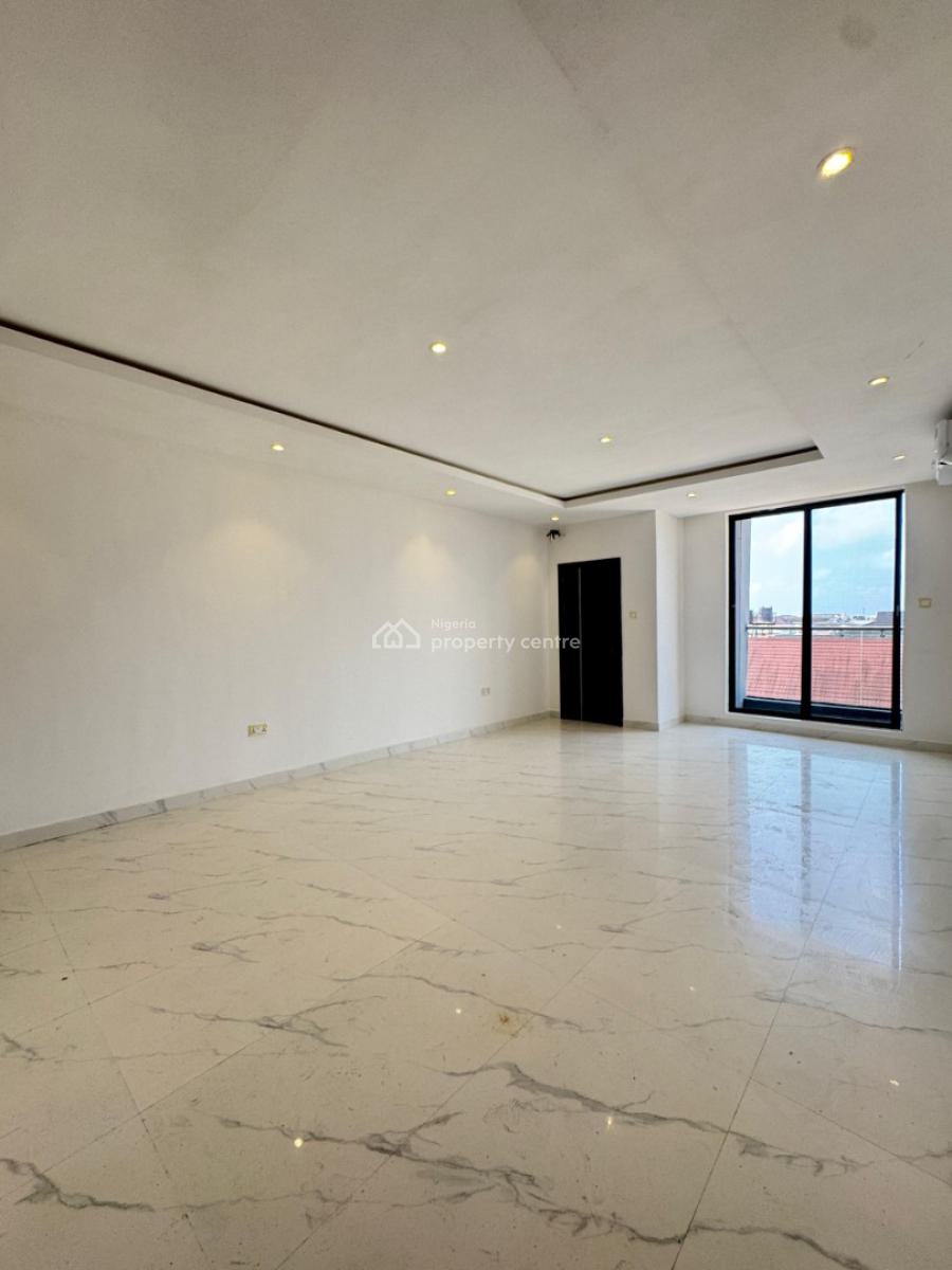 Spacious  2  Bedroom Apartment, Lekki Phase 1, Lekki Phase 1, Lekki, Lagos, Flat / Apartment for Sale