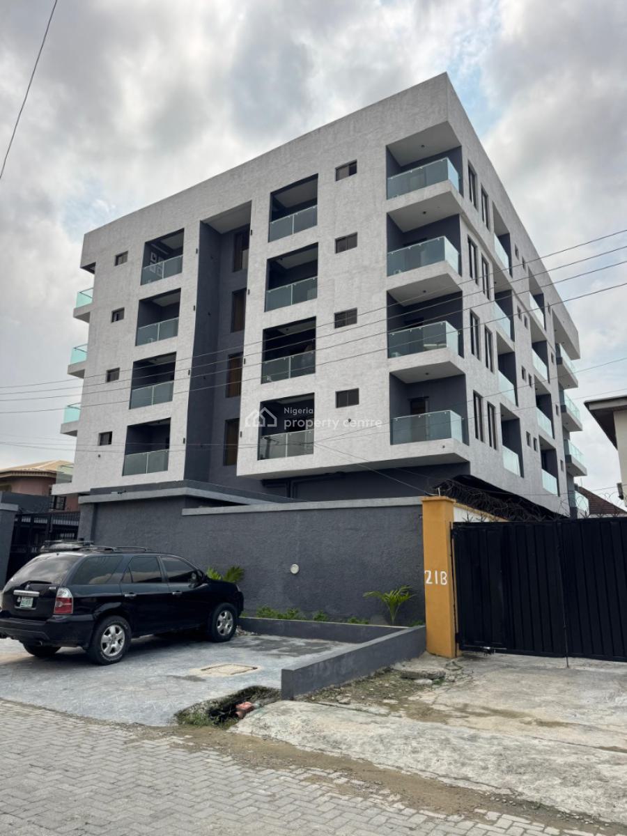 Spacious  2  Bedroom Apartment, Lekki Phase 1, Lekki Phase 1, Lekki, Lagos, Flat / Apartment for Sale