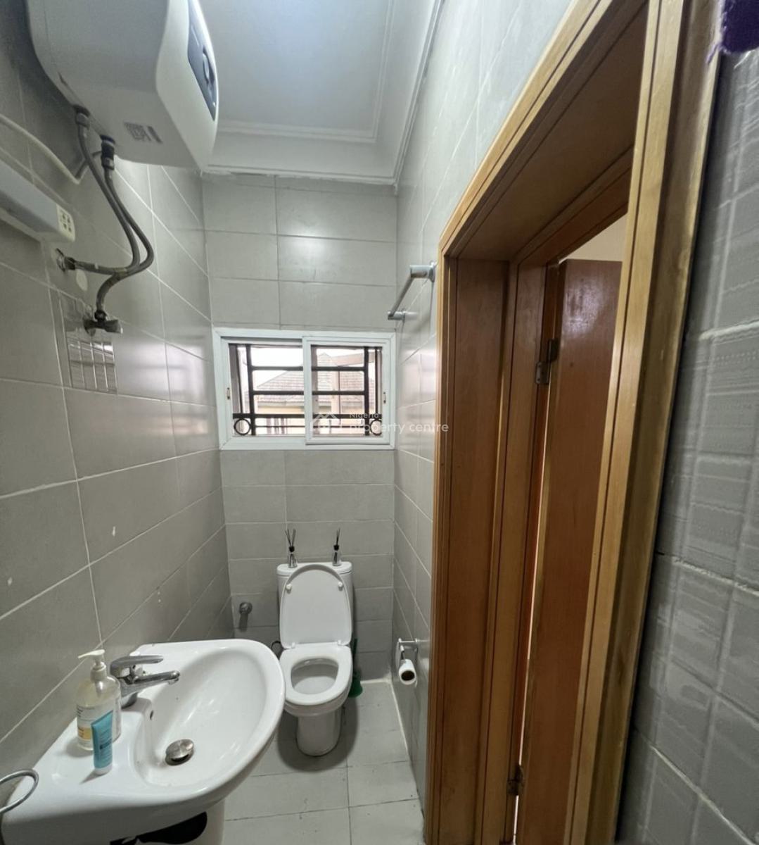 Serviced and Well Maintained 4 Bedroom Terraced Duplex, Osapa, Lekki, Lagos, Terraced Duplex for Rent