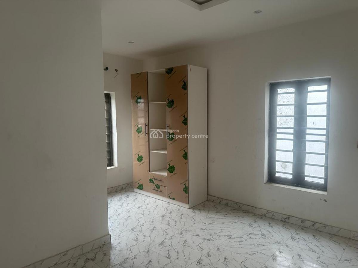 Rooms in a Shared Duplex, Oceanbay, Orchid Rd, Lekki, Lagos, Flat / Apartment for Rent