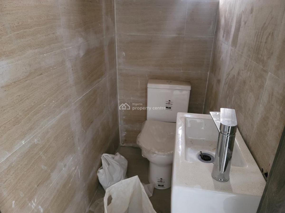 Distress 4 Bedroom Terrace Duplex, Ikate, Lekki, Lagos, Terraced Duplex for Sale