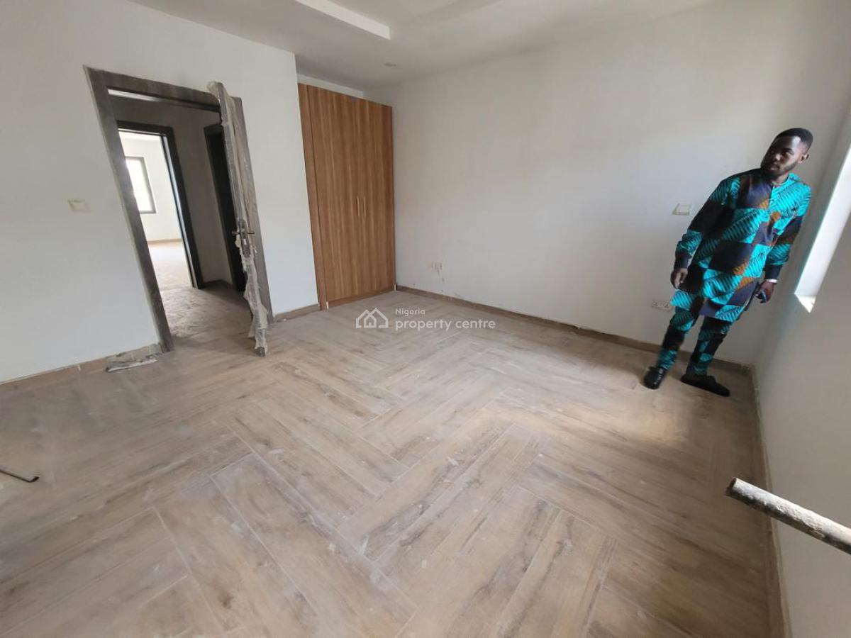 Distress 4 Bedroom Terrace Duplex, Ikate, Lekki, Lagos, Terraced Duplex for Sale