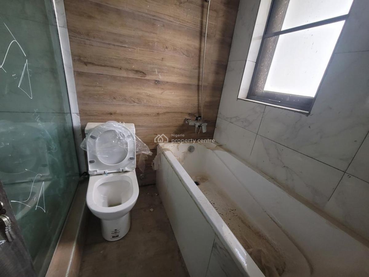 Distress 4 Bedroom Terrace Duplex, Ikate, Lekki, Lagos, Terraced Duplex for Sale