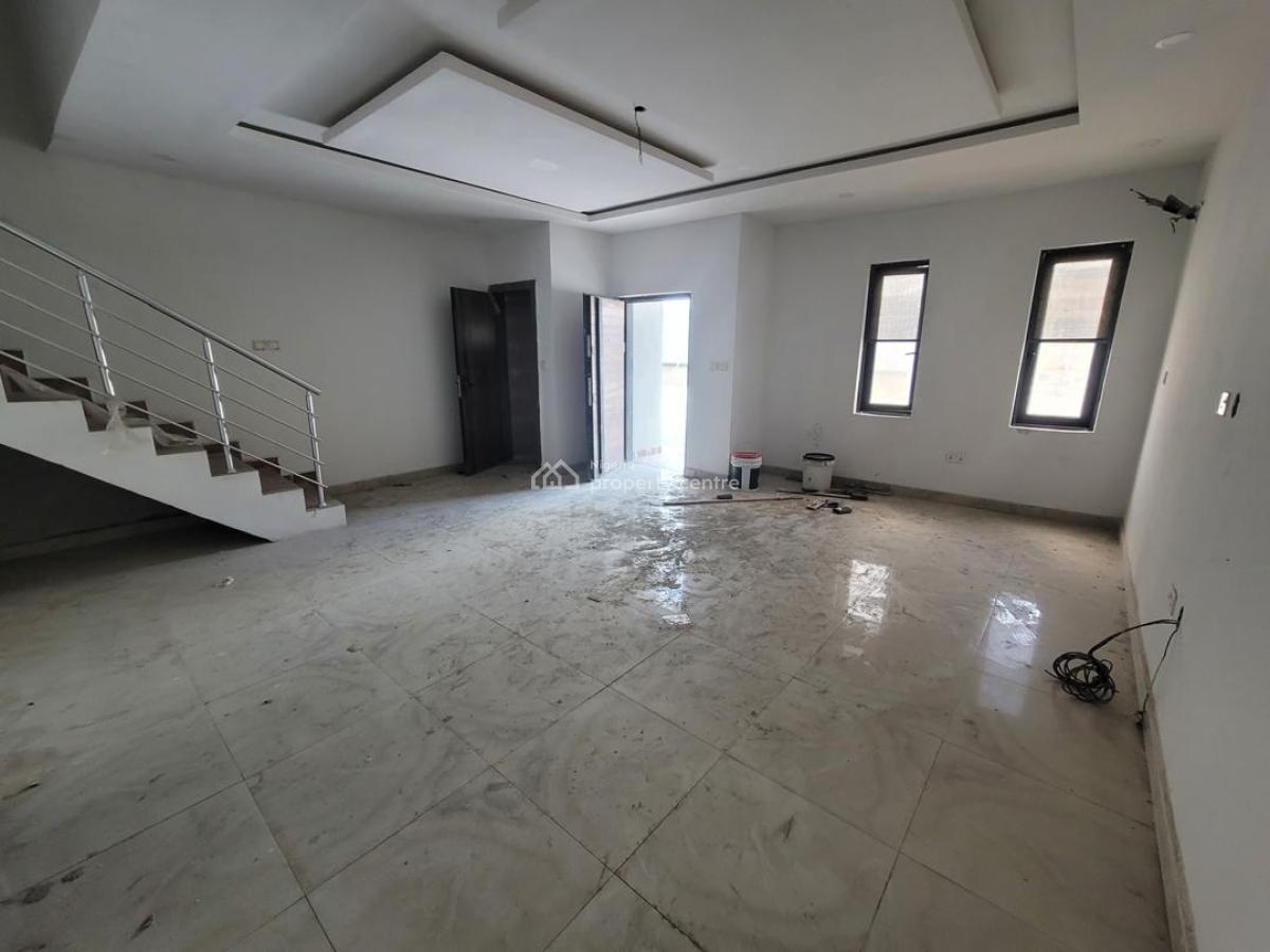 Distress 4 Bedroom Terrace Duplex, Ikate, Lekki, Lagos, Terraced Duplex for Sale