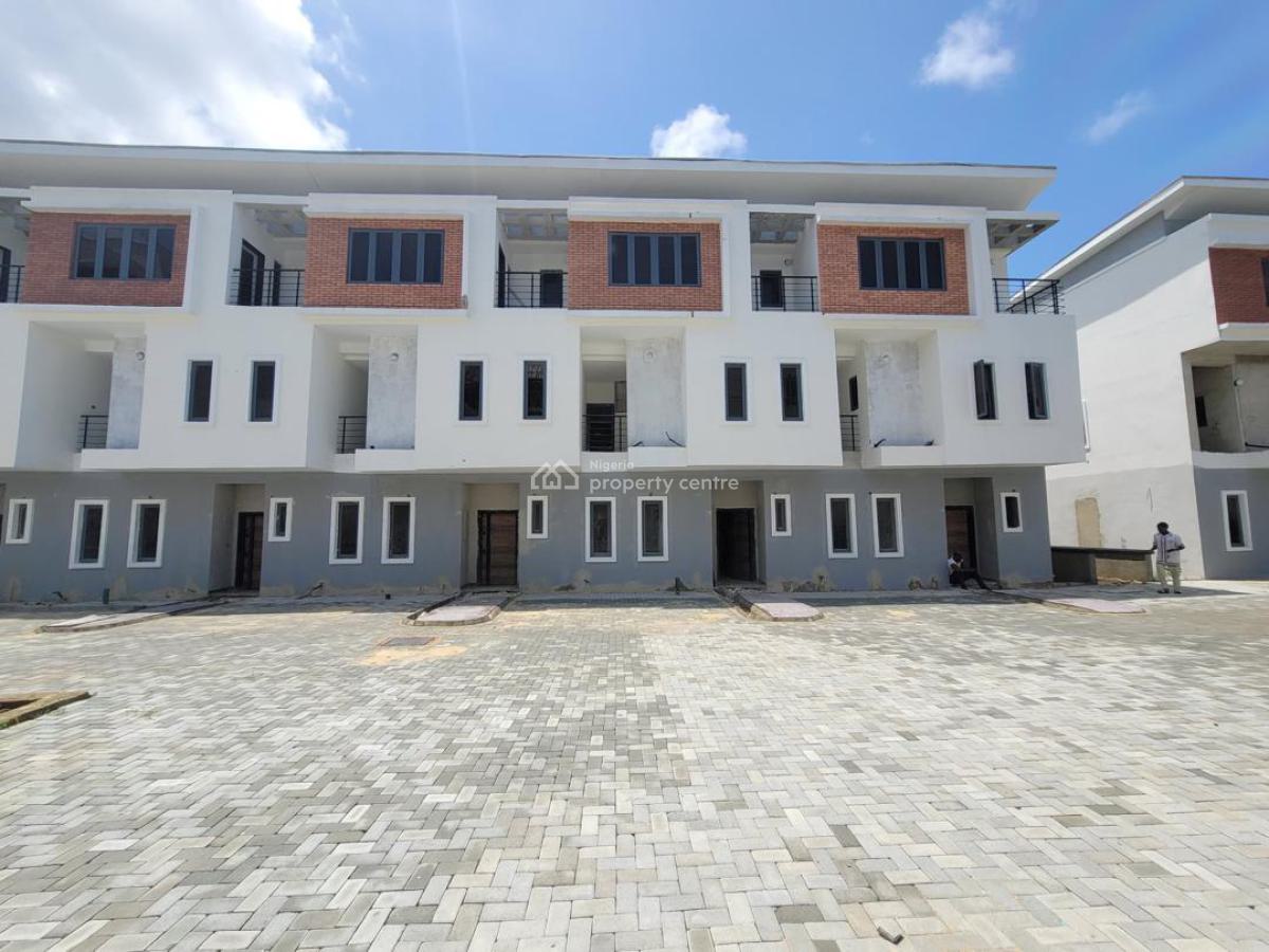Distress 4 Bedroom Terrace Duplex, Ikate, Lekki, Lagos, Terraced Duplex for Sale
