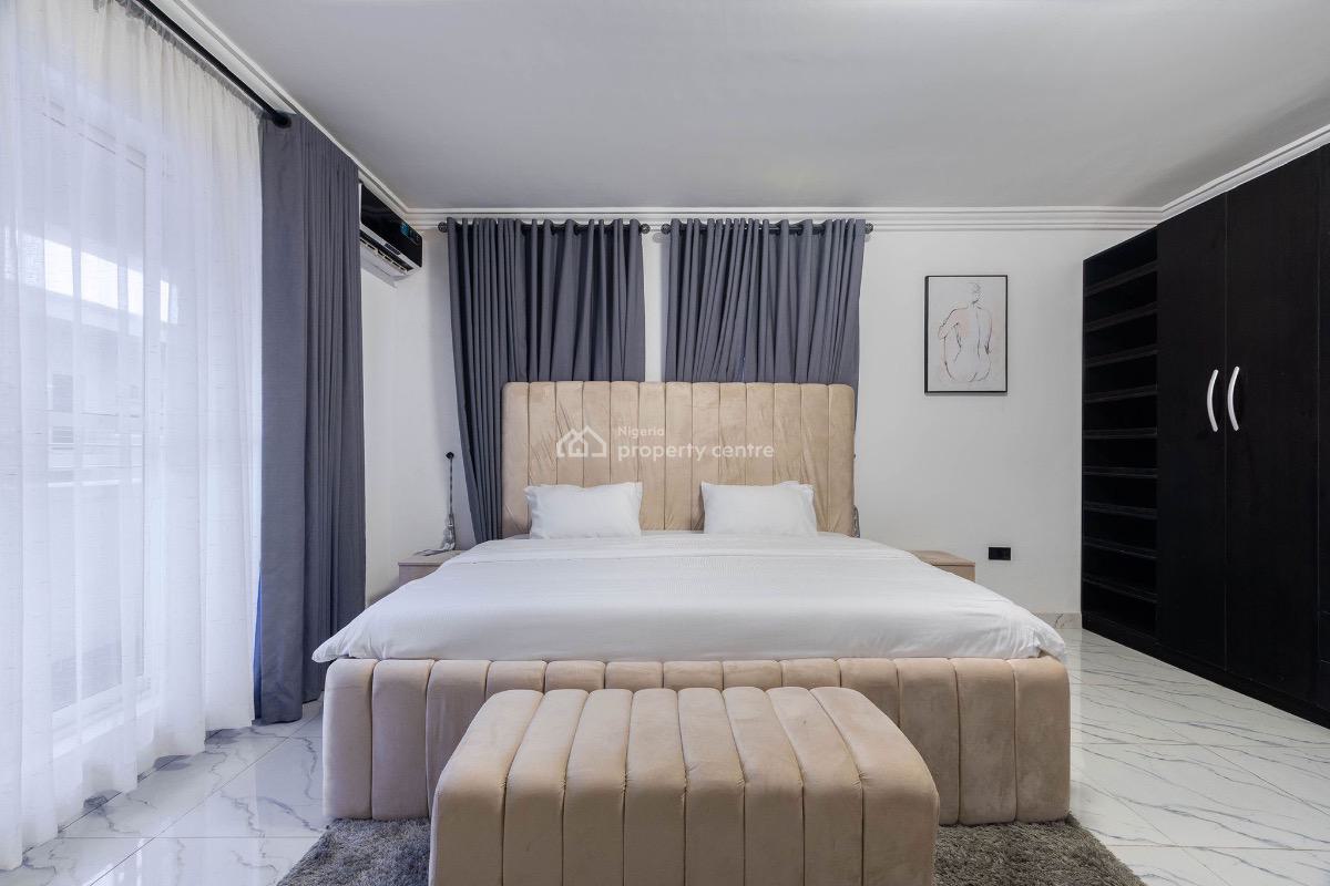 Relax with The Whole Family at This 4 Bedroom Duplex Self Compound, Lekki Phase 1, Lekki, Lagos, Flat / Apartment Short Let
