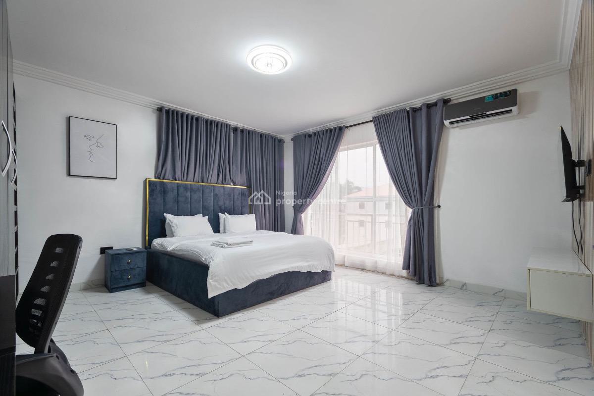 Relax with The Whole Family at This 4 Bedroom Duplex Self Compound, Lekki Phase 1, Lekki, Lagos, Flat / Apartment Short Let