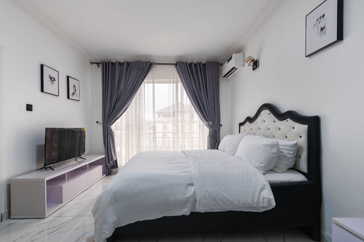 Relax with The Whole Family at This 4 Bedroom Duplex Self Compound, Lekki Phase 1, Lekki, Lagos, Flat / Apartment Short Let