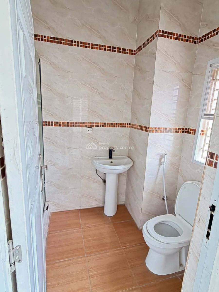 Very Spacious & Serviced 3 Bedrooms Apartment, Jahi, Abuja, Flat / Apartment for Rent
