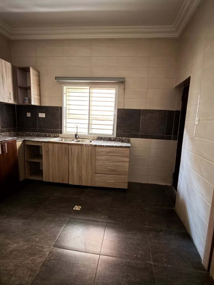 Very Spacious & Serviced 3 Bedrooms Apartment, Jahi, Abuja, Flat / Apartment for Rent