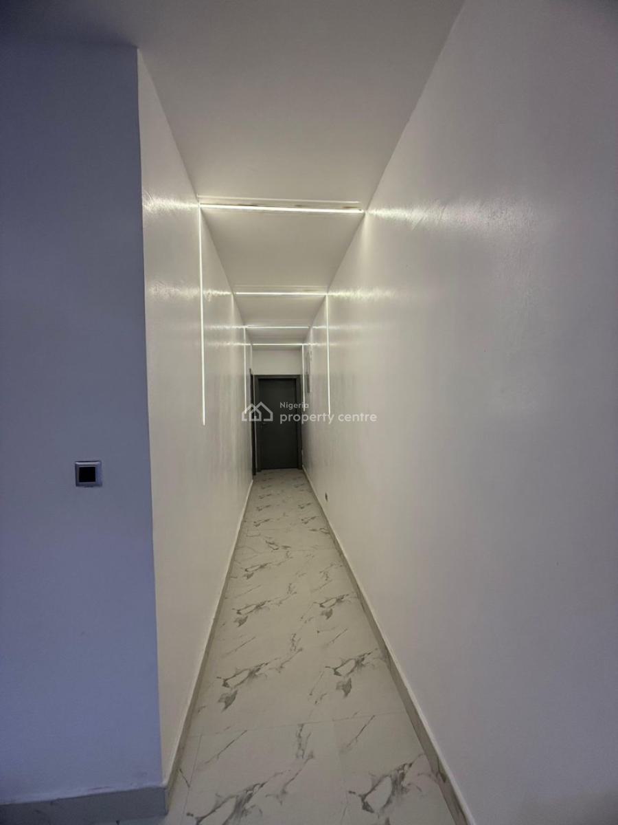 2bedroom with Ps5 ,snooker Board and Games Available From Today, Lekki Phase 1, Lekki, Lagos, Flat / Apartment Short Let