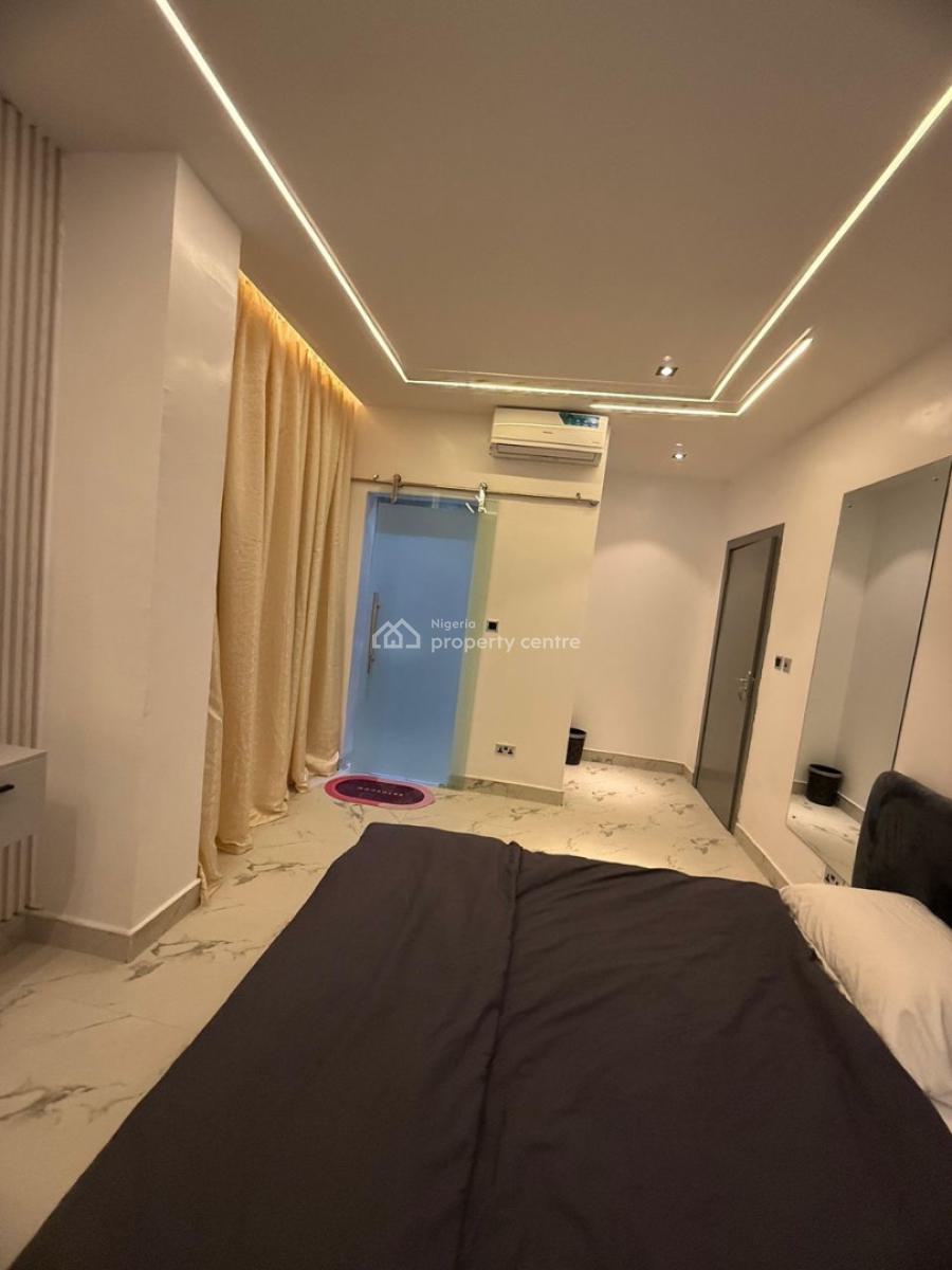 2bedroom with Ps5 ,snooker Board and Games Available From Today, Lekki Phase 1, Lekki, Lagos, Flat / Apartment Short Let