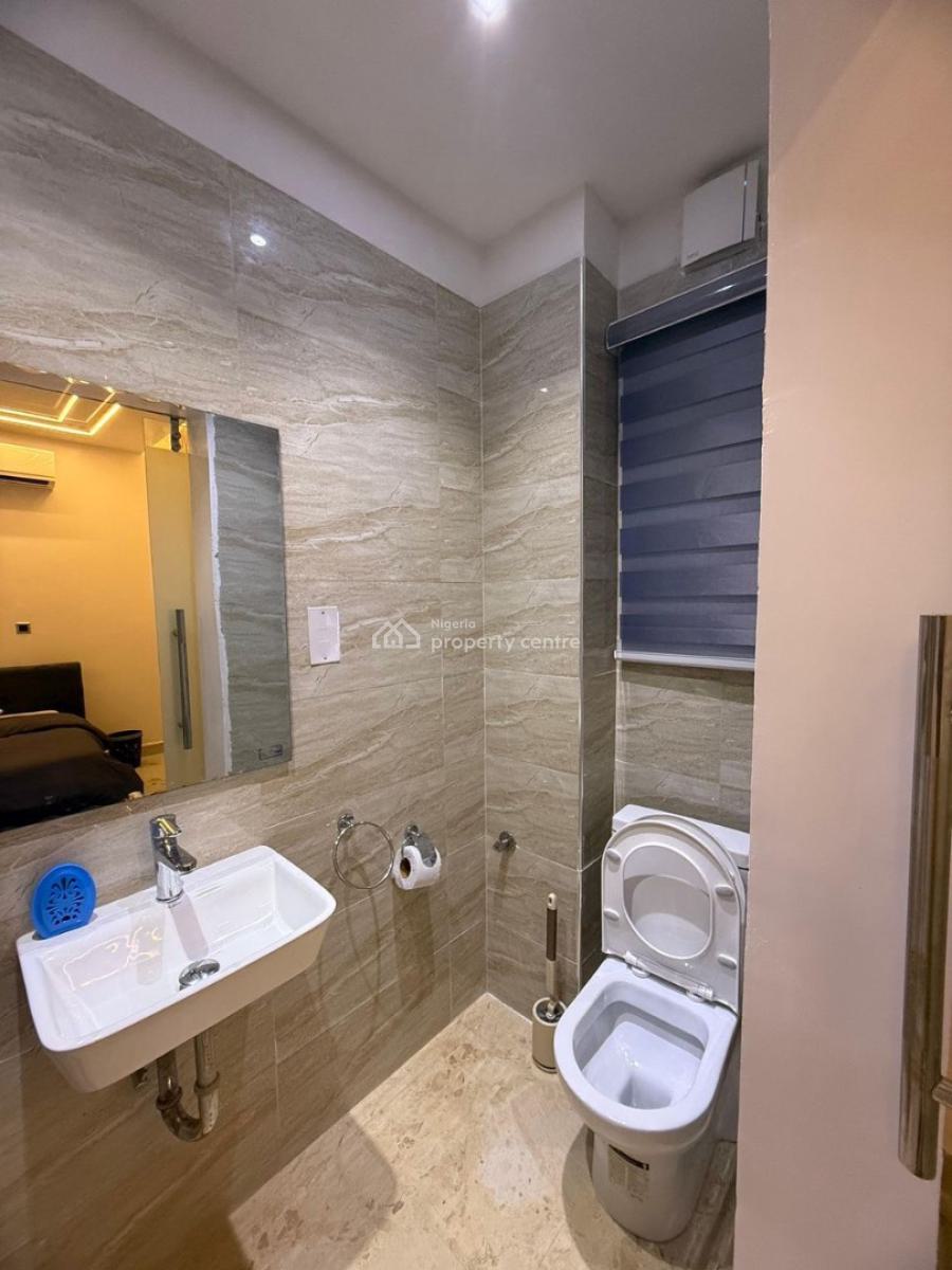 2bedroom with Ps5 ,snooker Board and Games Available From Today, Lekki Phase 1, Lekki, Lagos, Flat / Apartment Short Let