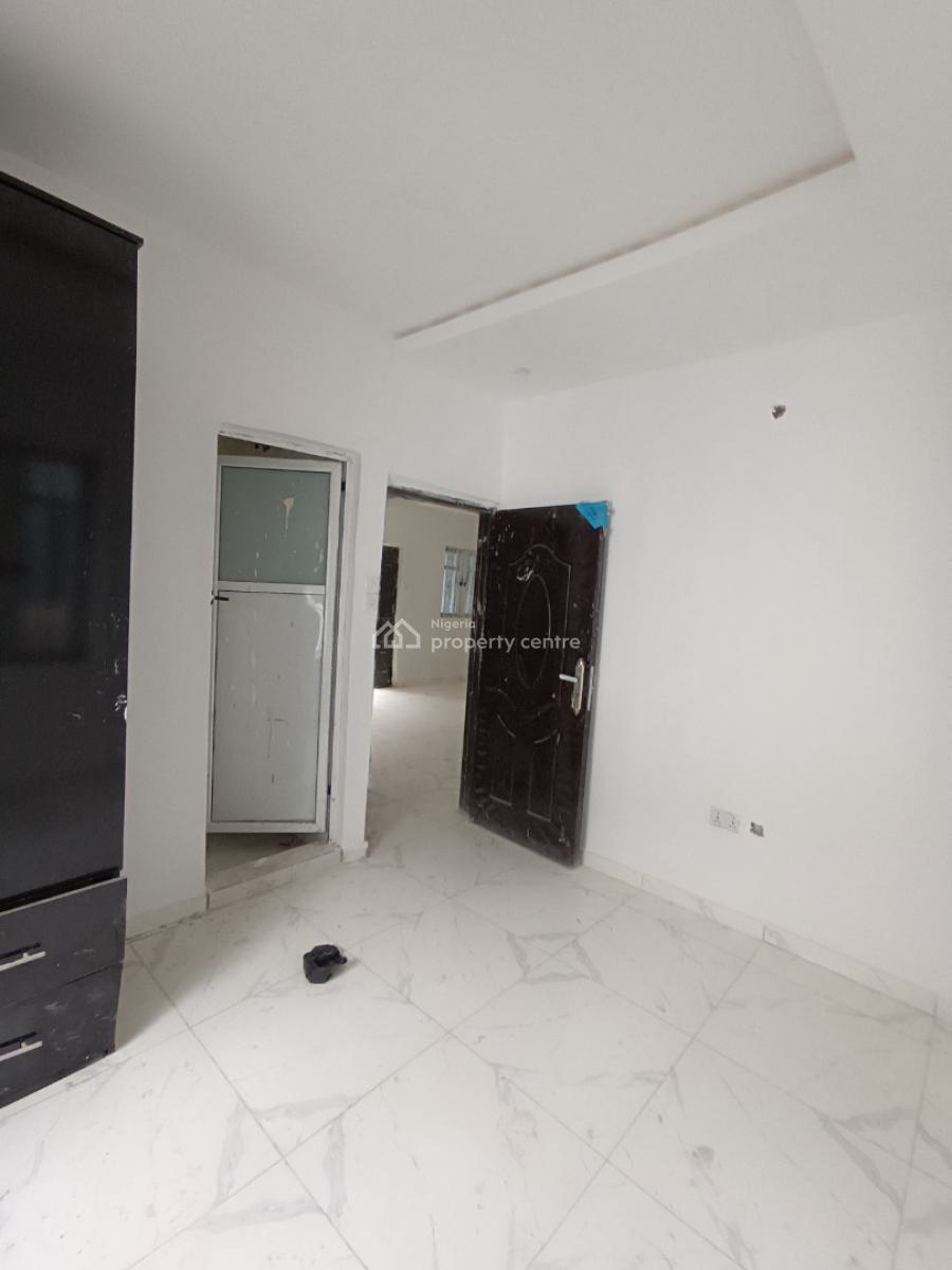 a Brand 2bedroom Flat, Before Novare Shoprite Ajah Lagos, Lekki Phase 2, Lekki, Lagos, Flat / Apartment for Rent