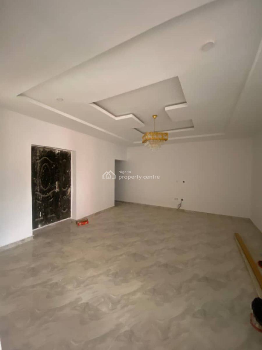 3 Bedroom Apartment in a Serviced Estate, in a Fully Serviced Estate, Alagomeji, Yaba, Lagos, Flat / Apartment for Rent