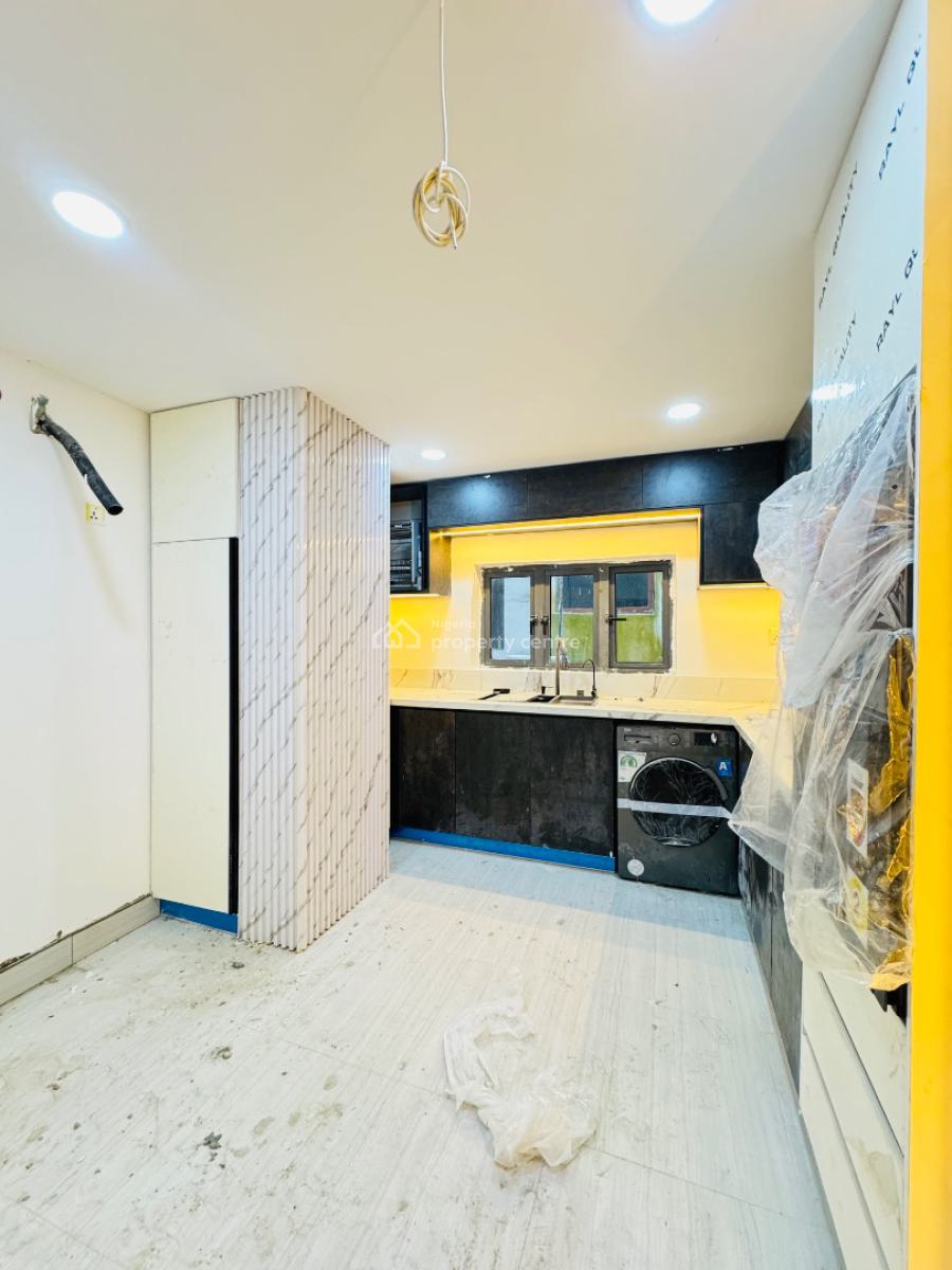 Newly Built Three Bedroom Apartment, Ikate Lekki, Lekki Phase 2, Lekki, Lagos, Flat / Apartment for Sale