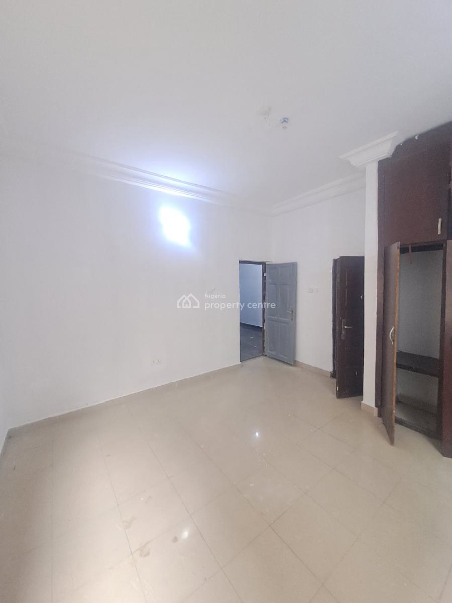 Well Built 3 Bedroom Apartment in a Gated Estate, Osapa, Lekki, Lagos, Flat / Apartment for Rent
