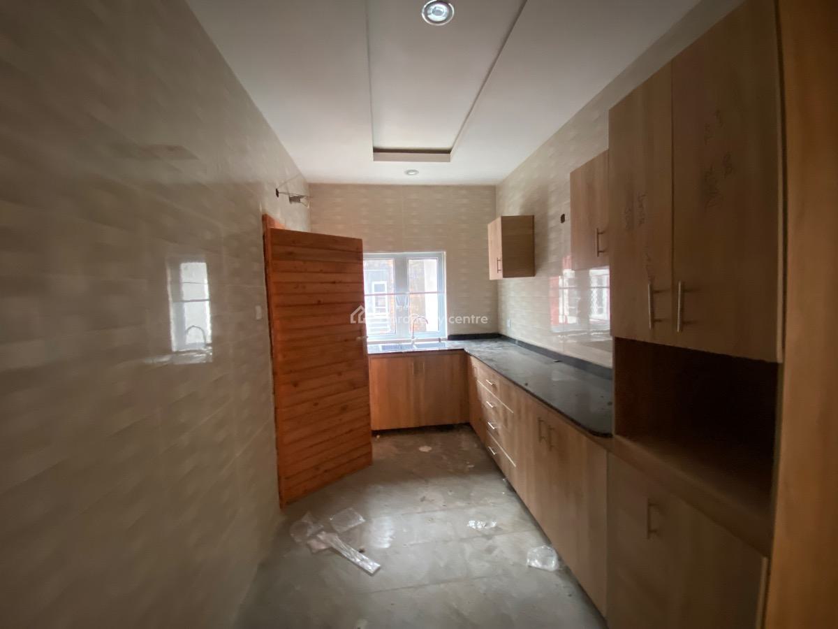 2 Bedroom Apartment, Abraham Estate Area, Lekki Phase 2, Lekki, Lagos, Flat / Apartment for Sale