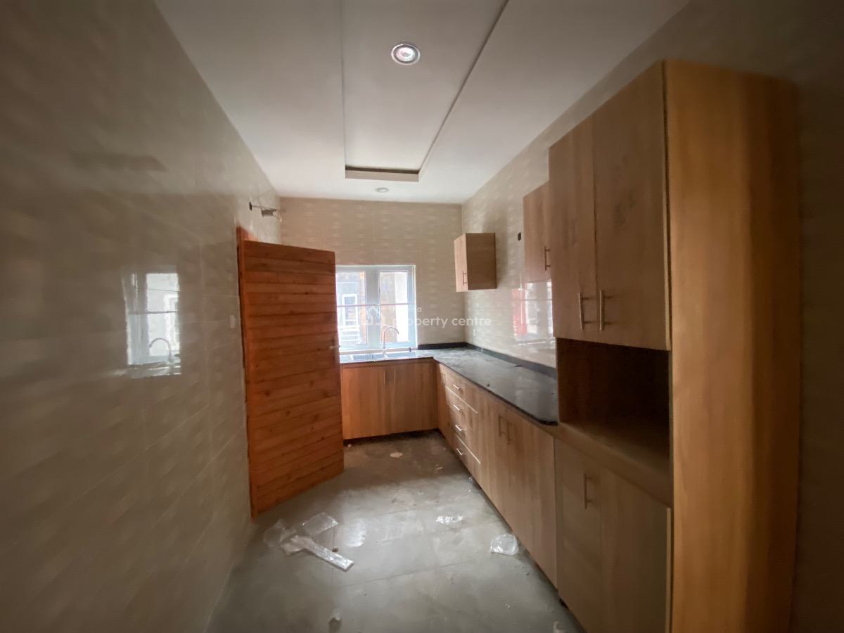 2 Bedroom Apartment, Abraham Estate Area, Lekki Phase 2, Lekki, Lagos, Flat / Apartment for Sale