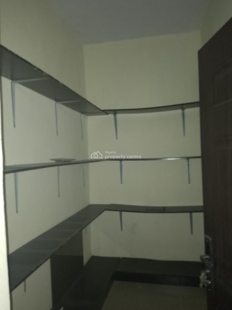 3 Bedroom Flats Ensuite with Spacious Rooms, Opposite Cedarcare Hospital, Ogombo, Ajah, Lagos, Flat / Apartment for Rent