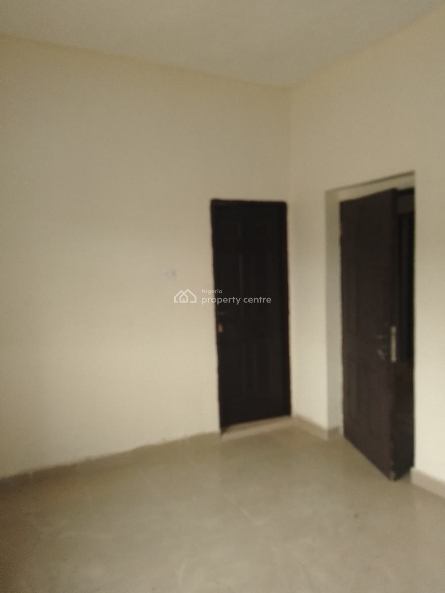 3 Bedroom Flats Ensuite with Spacious Rooms, Opposite Cedarcare Hospital, Ogombo, Ajah, Lagos, Flat / Apartment for Rent
