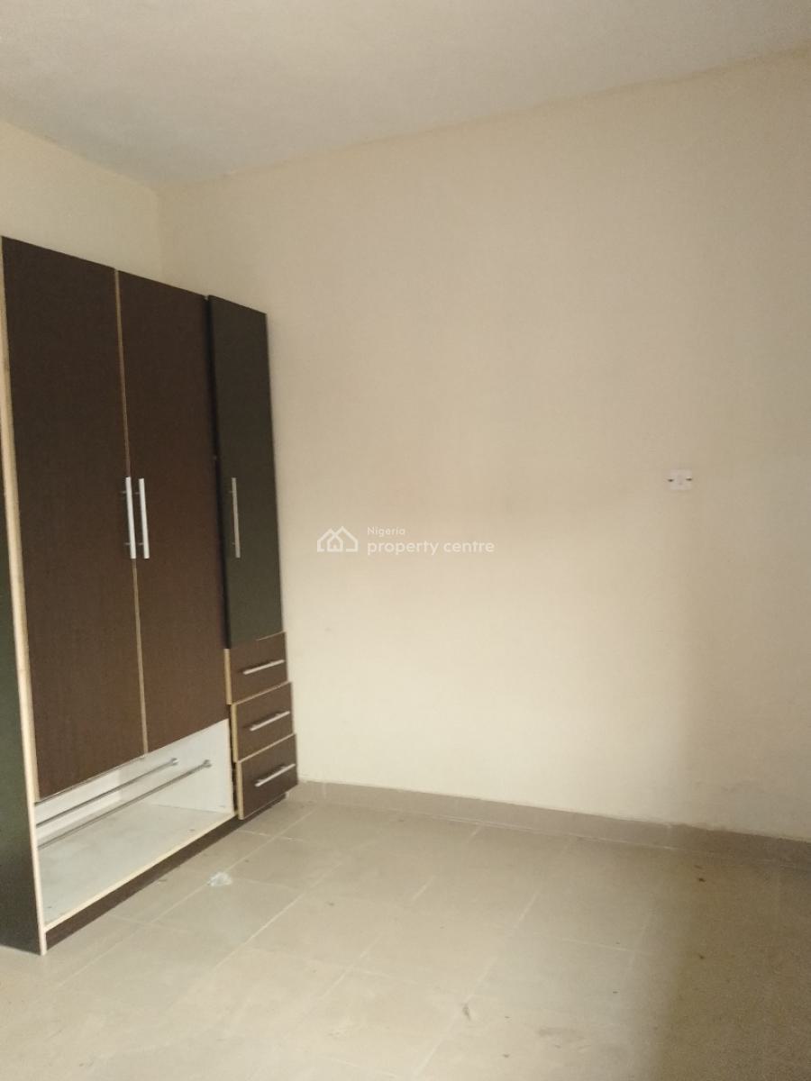 3 Bedroom Flats Ensuite with Spacious Rooms, Opposite Cedarcare Hospital, Ogombo, Ajah, Lagos, Flat / Apartment for Rent