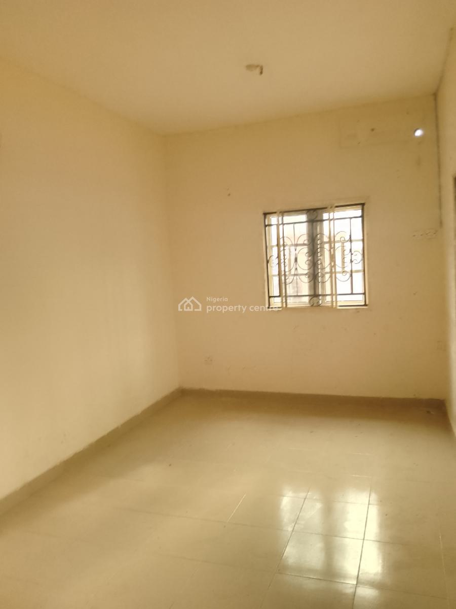 3 Bedroom Flats Ensuite with Spacious Rooms, Opposite Cedarcare Hospital, Ogombo, Ajah, Lagos, Flat / Apartment for Rent