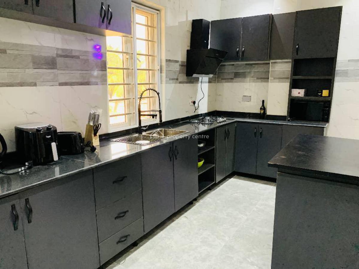 3 Bedrooms with Snooker, Off Oduduwa Crescent, Ikeja Gra, Ikeja, Lagos, Flat / Apartment Short Let