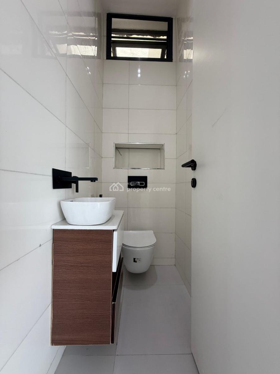 Luxury 2 Bed Apartment with Swimming Pool and Gym, Ologolo, Lekki, Lagos, Flat / Apartment for Sale
