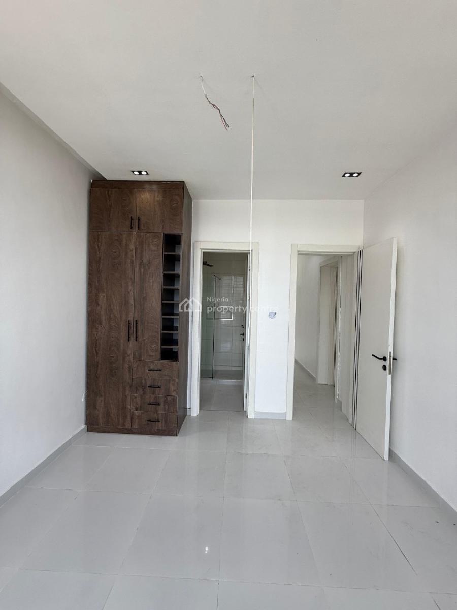 Luxury 2 Bed Apartment with Swimming Pool and Gym, Ologolo, Lekki, Lagos, Flat / Apartment for Sale