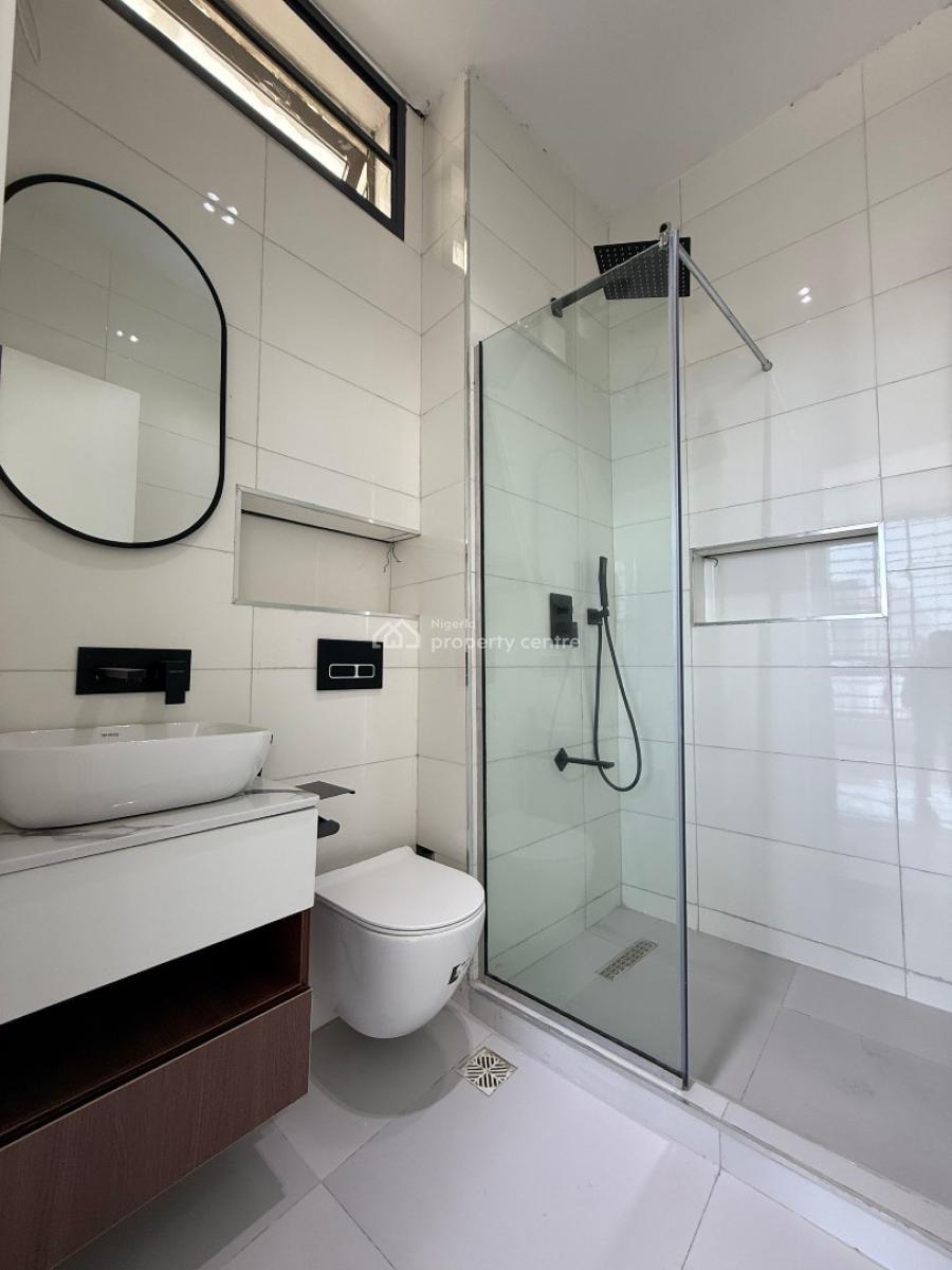 Luxury 2 Bed Apartment with Swimming Pool and Gym, Ologolo, Lekki, Lagos, Flat / Apartment for Sale